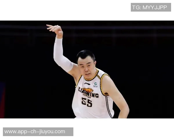 韩德君:从篮球新星到CBA传奇的成长之路与辉煌成就解析 韩德君:从篮球新星到CBA传奇的成长之路与辉煌成就解析